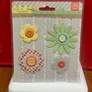 Fabric And Cardstock Embellishment Flowers BasicGrey brand